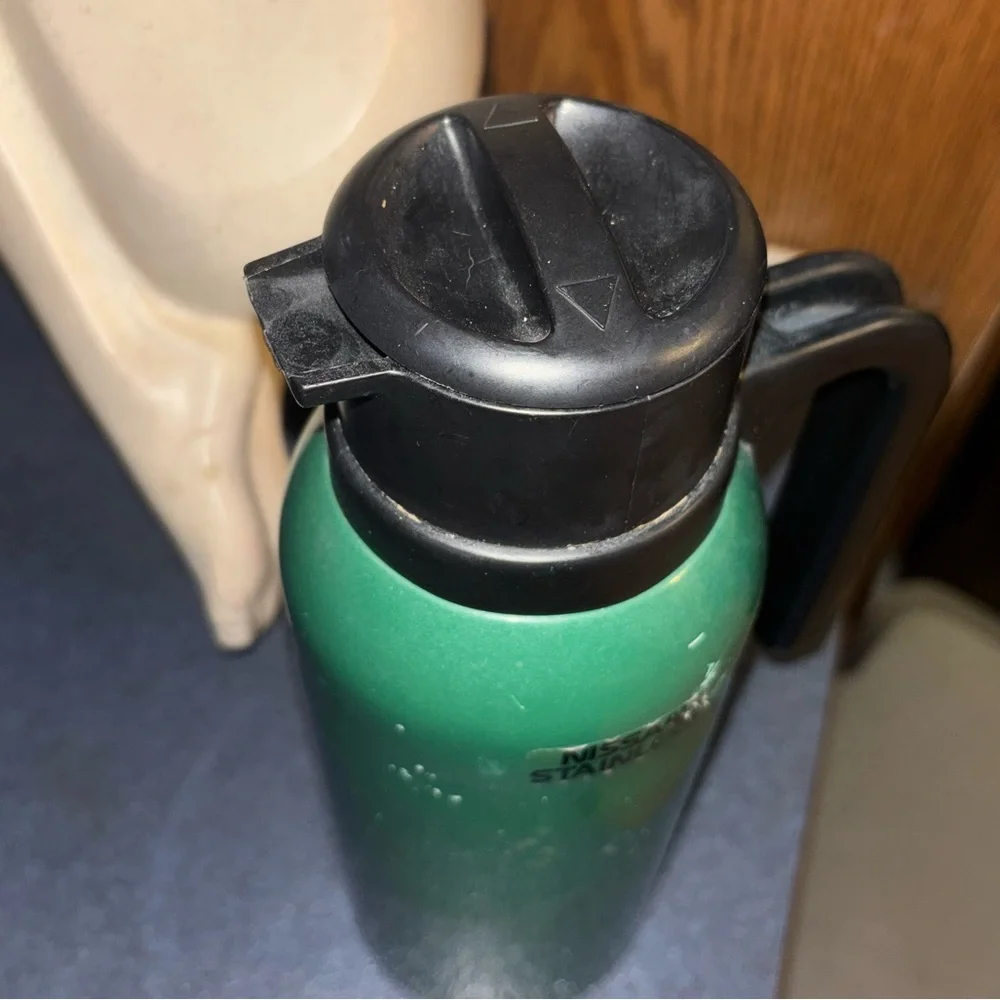 Nissan Stainless Thermos vacuum-insulated stainless steel carafe